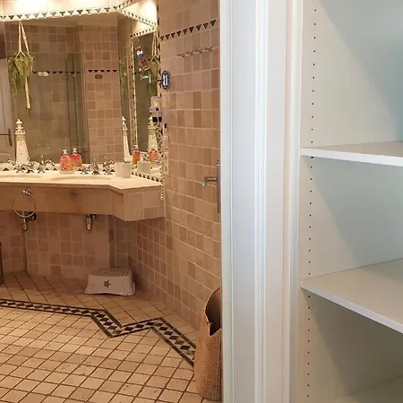 Gudrun By Rujana Apartment